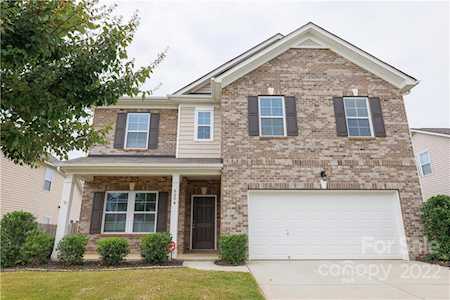 6204 Canyon Trl Denver, NC 28037