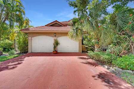 484 NW 38th Terrace Deerfield Beach, FL 33442