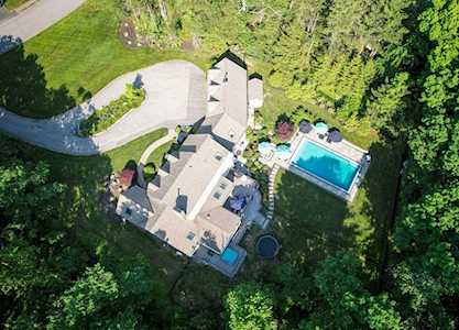 39 Presidential Dr Southborough, MA 01772