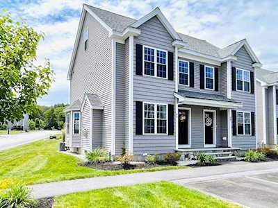 46 Riley Rd #46 Tyngsborough, MA 01879