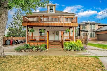 215 W 2nd Rochester, MI 48307