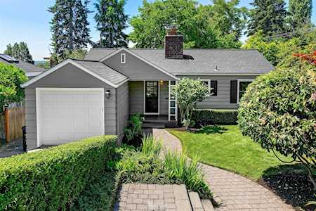 4515 Stanford Ave NE Seattle, WA 98105