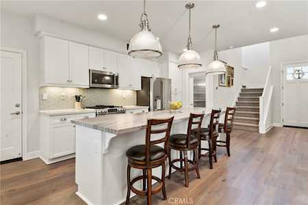 137 Woodflower Ln Costa Mesa, CA 92627