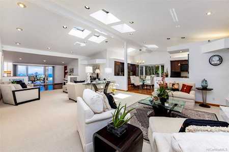 5140 Maunalani Circle Honolulu, HI 96816