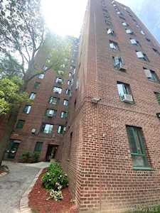 1579 Metropolitan Avenue #8F Bronx, NY 10462