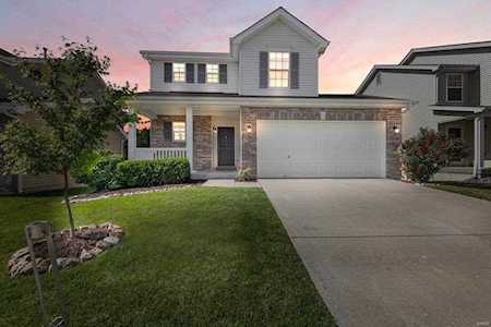 618 Fair Bluff Dr Wentzville, MO 63385