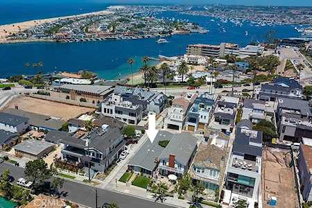 215 Heliotrope Avenue Corona Del Mar, CA 92625