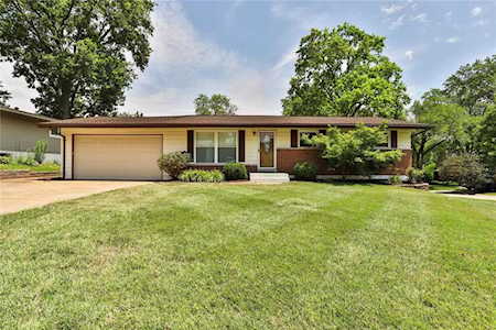 10741 Willinda Dr St Louis, MO 63123