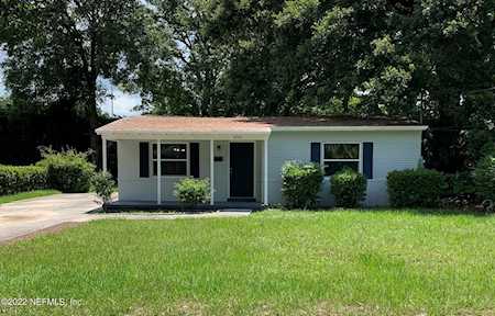 3741 Cactus Ln Jacksonville, FL 32207