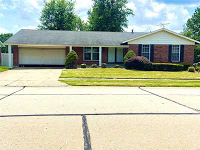 14881 Mondoubleau Ln Florissant, MO 63034