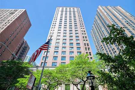 1122 N Dearborn St #20H Chicago, IL 60610