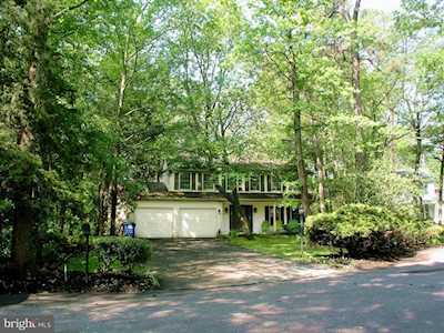 7 Greenly Ct Marlton, NJ 08053