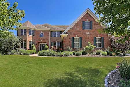 9670 Stonecastle Ln Lakewood, IL 60014