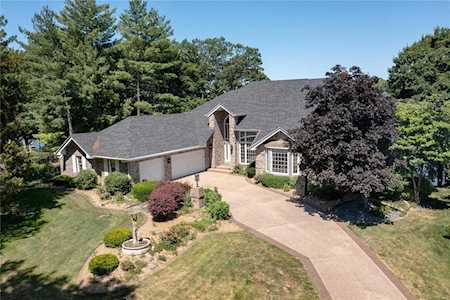 719 High Point Dr Lake St Louis, MO 63367