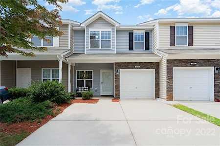 2085 Shady Pond Dr Lake Wylie, SC 29710