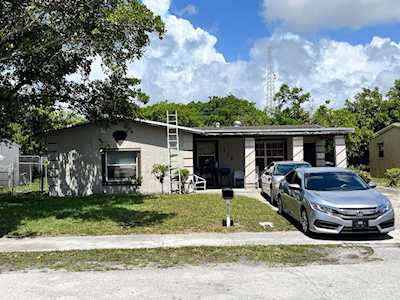 422 SW 15th Avenue Delray Beach, FL 33444