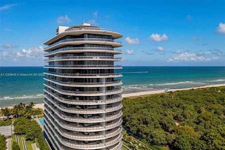 8701 Collins Ave #905 Miami Beach, FL 33154