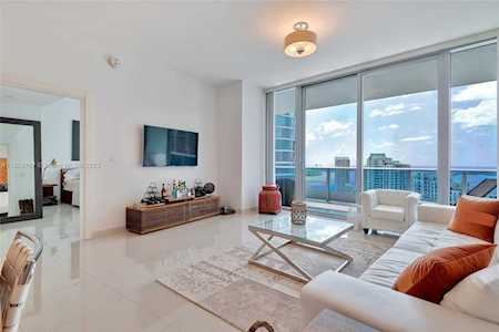 200 Biscayne Boulevard Way #4405 Miami, FL 33131