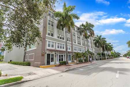 533 NE 3rd Ave #430 Fort Lauderdale, FL 33301
