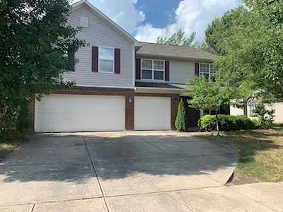 796 Booneway Ln Bargersville, IN 46106