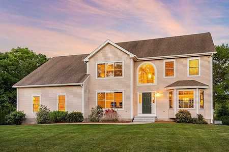 96 Grist Mill Rd Littleton, MA 01460
