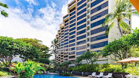 555 Hahaione Street #3D Honolulu, HI 96825