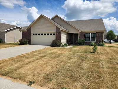 5659 Beale St Plainfield, IN 46168