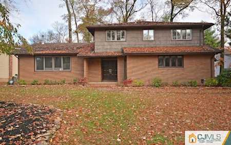414 Brentwood Drive Piscataway, NJ 08854