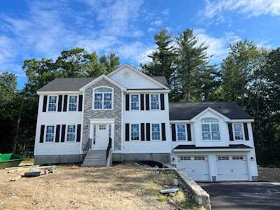 55 Berube Lane #10 Dracut, MA 01826