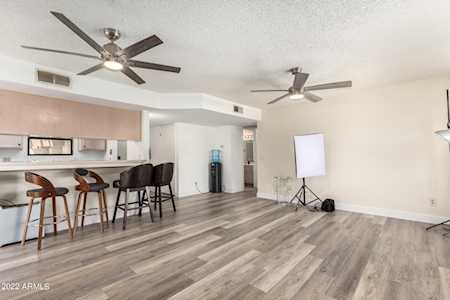 8847 N 8th Street #208 Phoenix, AZ 85020