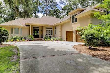 10 Retreat Ln Hilton Head Island, SC 29928