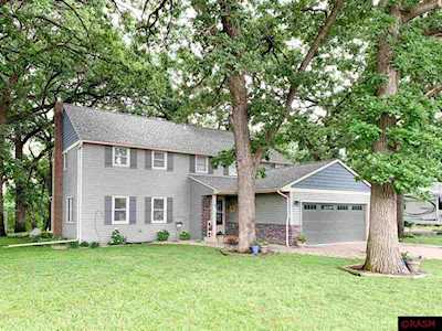 811 N Hennepin St Winthrop, MN 55396