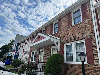 45 Fox Meadow Rd #E Leominster, MA 01453