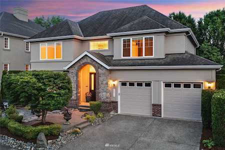 20519 NE 27th Place Sammamish, WA 98074