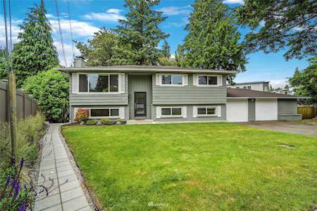 9400 NE 121st Place Kirkland, WA 98034