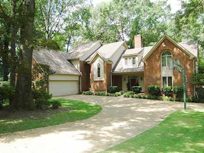 2113 Dogwood Estates Cv Germantown, TN 38139