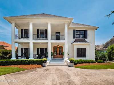1621 S Moorings Drive Wilmington, NC 28405
