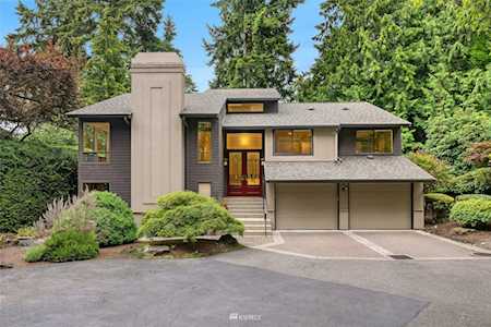 2220 76th Ave SE Mercer Island, WA 98040