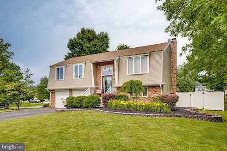 16 Wyndmere Rd Marlton, NJ 08053