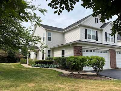 380 Chesapeake Ln #380 Oswego, IL 60543