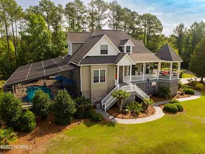 5317 Trade Winds Road New Bern, NC 28560