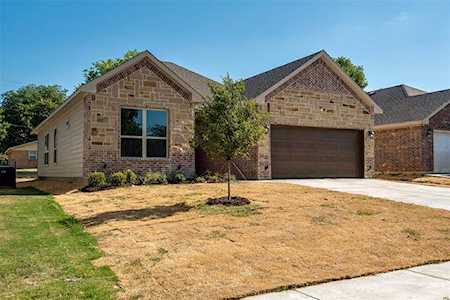 1024 Baker Street Fort Worth, TX 76104