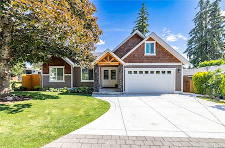 2213 NE 28th St Renton, WA 98056