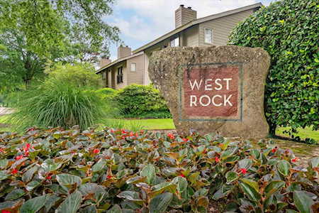 1842 Fernspring Cv Germantown, TN 38138