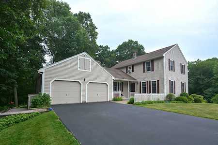 7 Knollwood Dr Charlton, MA 01507