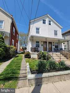 347 Broadway Ave E Clifton Heights, PA 19018