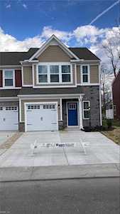 1613 Redwing Arch Chesapeake, VA 23323