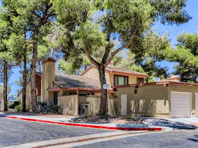 2379 Pickwick Dr Henderson, NV 89014