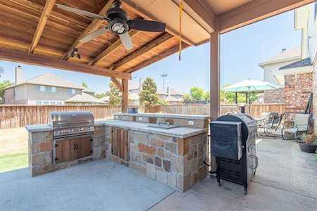 2612 Clover Hill Court Mckinney, TX 75071