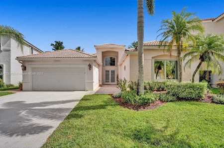 1208 Falls Blvd Weston, FL 33327